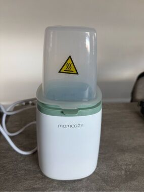 momcozy Bottle Warmer in White & Mint